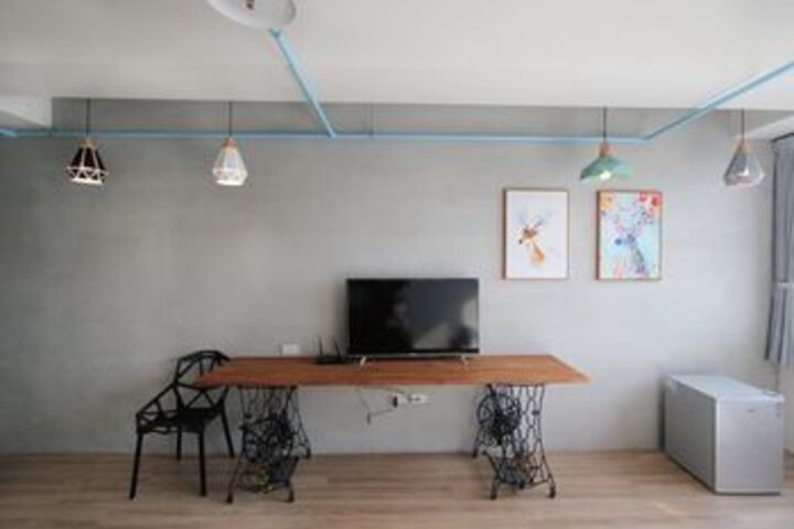 Room 50 of 64