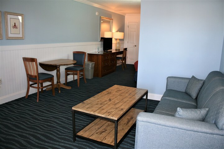 Room 63 of 169