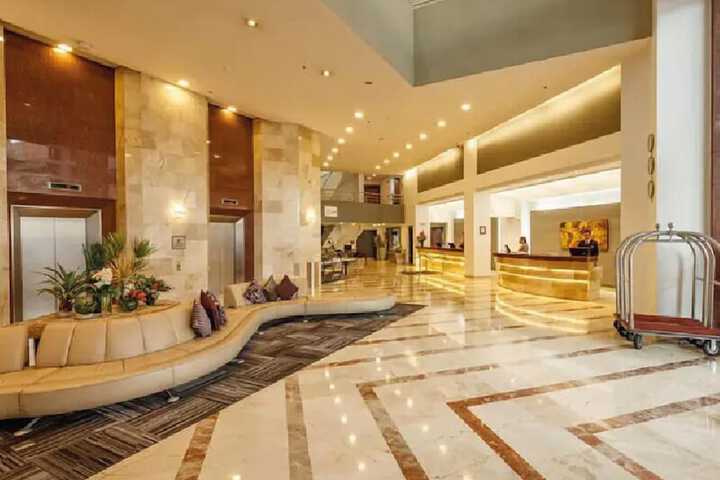 Hotel Interior 4 of 71