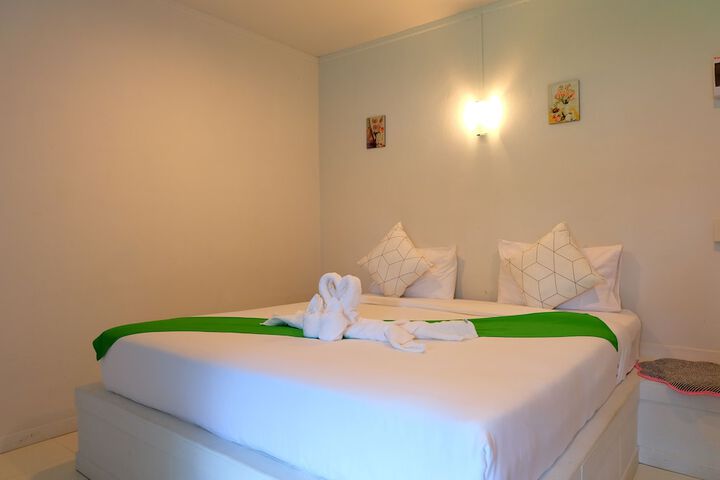 Room 3 of 34