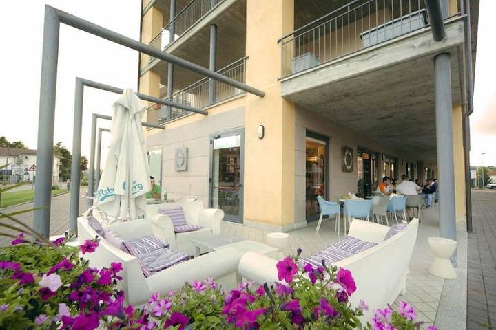 Terrace/Patio 24 of 28