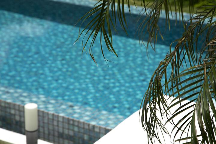 Pool 37 of 77