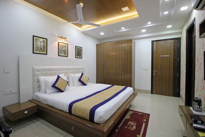Room 8 of 78