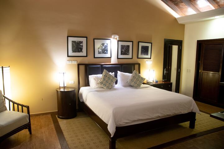 Room 14 of 53