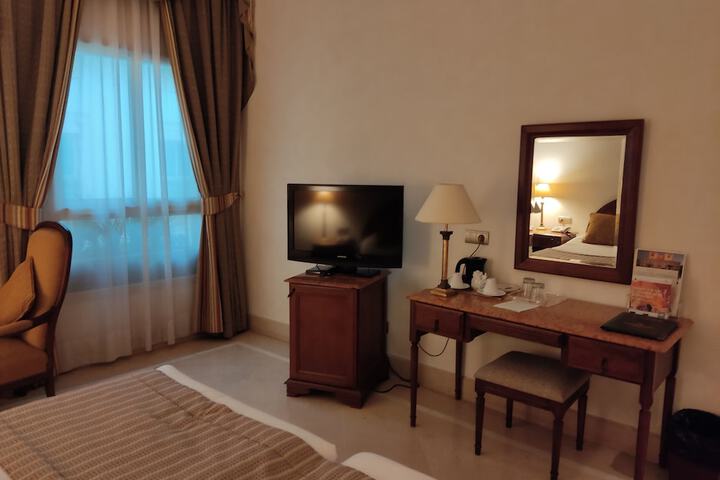 Room 15 of 47