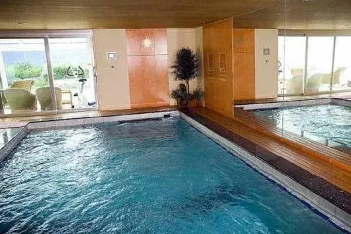 Pool 7 of 8