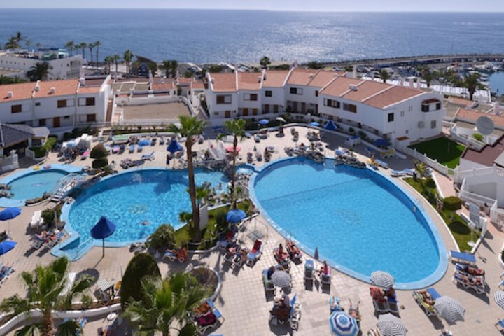 Pool Hotel