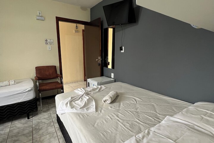 Room 51 of 74