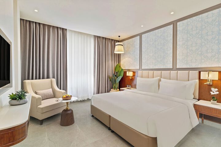Room 8 of 25