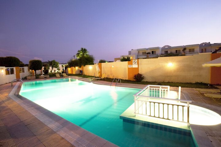 Pool 44 of 114
