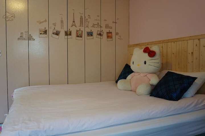 Room 4 of 41