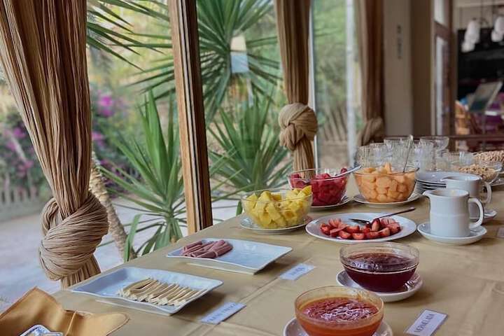 Breakfast/Coffee Service 32 of 49