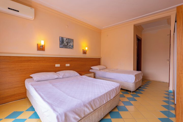 Room 36 of 209