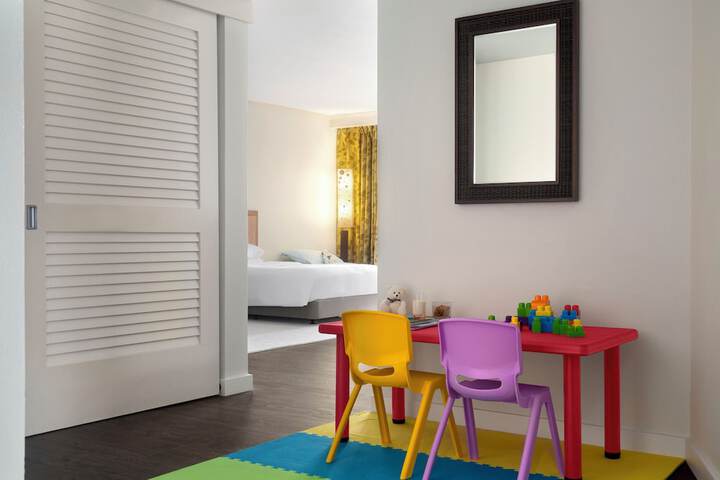 Room 14 of 131