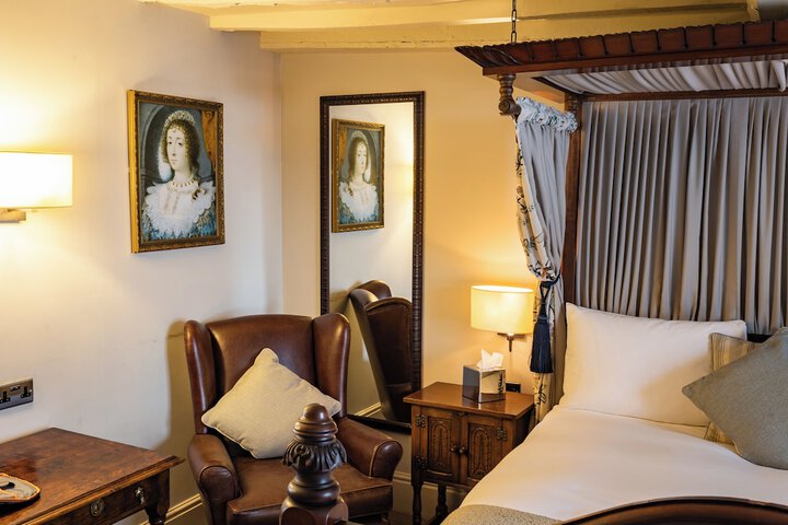 Room 50 of 190