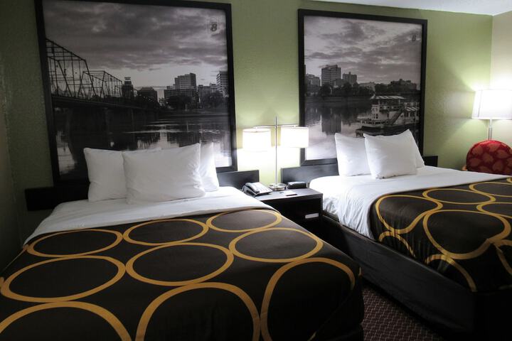 2 Queen Beds (9 of 18)