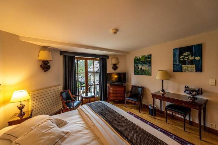 Room 3 of 46