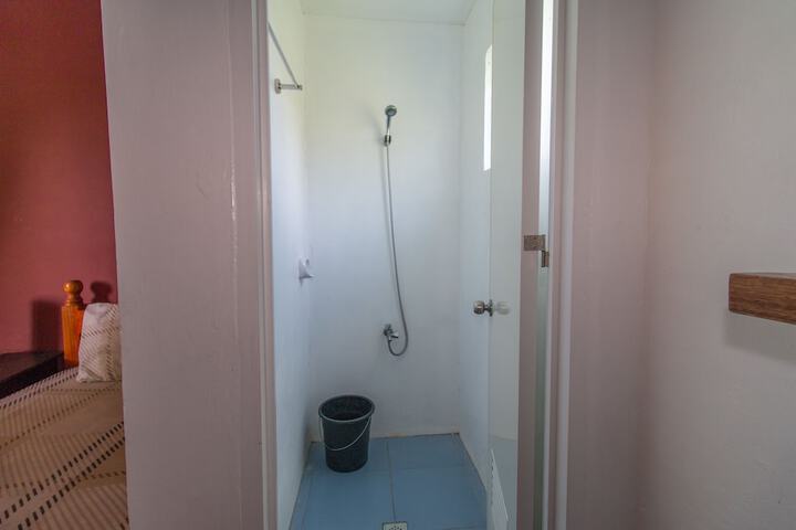 Room 128 of 210