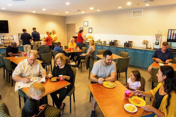 Breakfast area