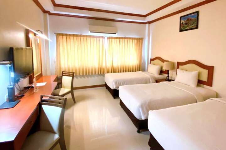 Room 17 of 48