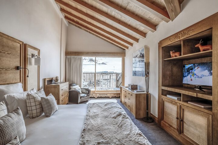 Room 4 of 193
