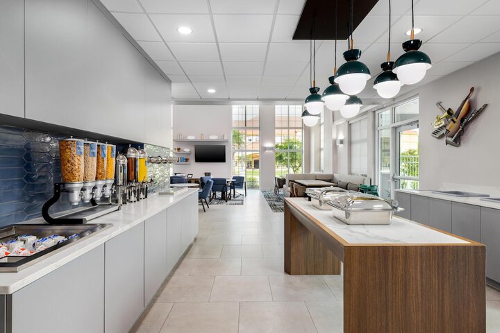 Breakfast area
