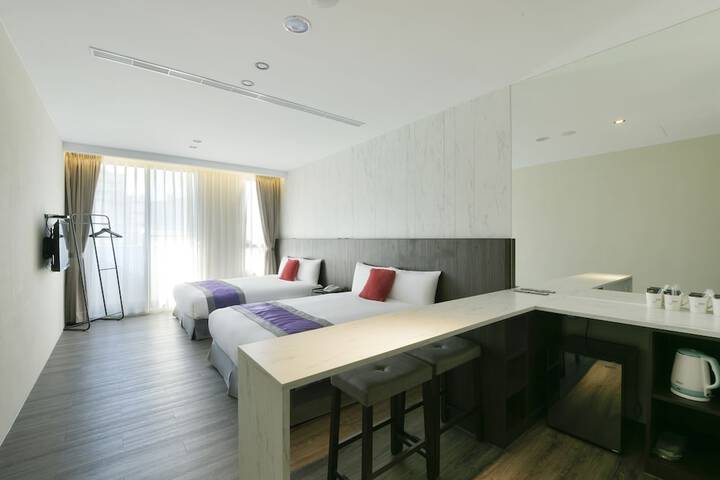 Room 12 of 51