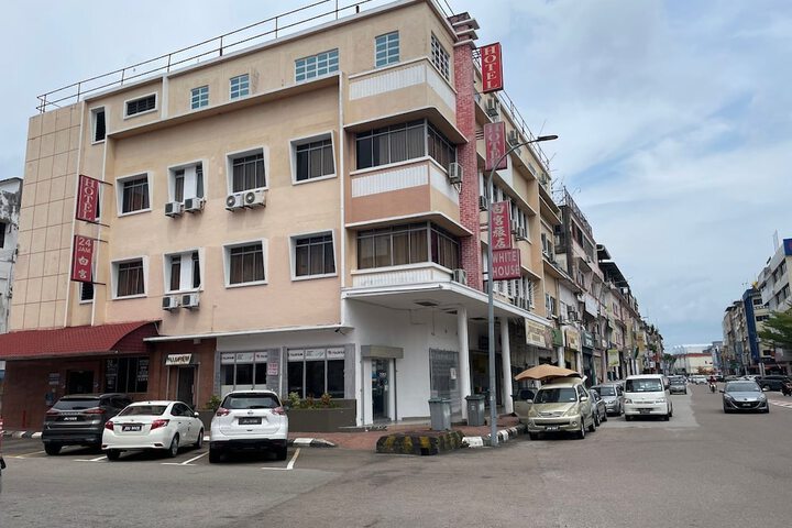 OYO 91284 White House Hotel Kluang
