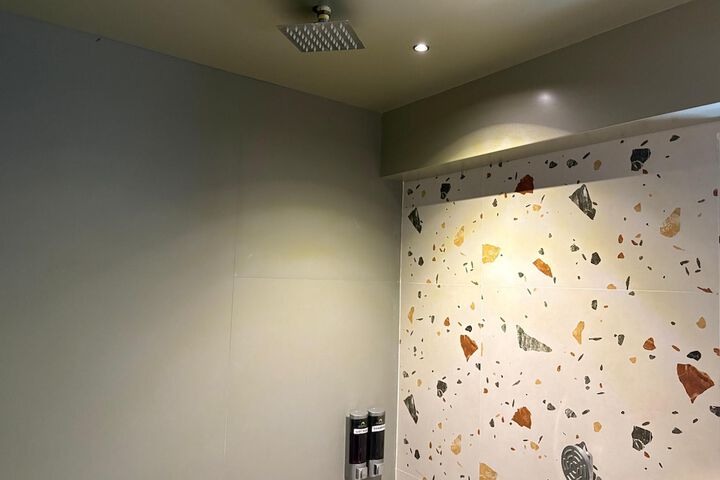 Room 16 of 29