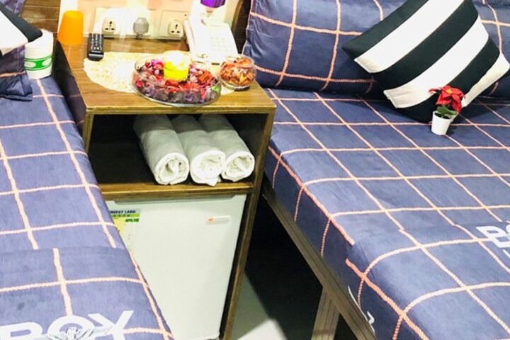 Room 8 of 31