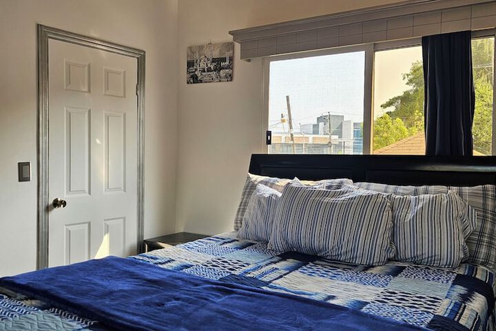 Room 2 of 18