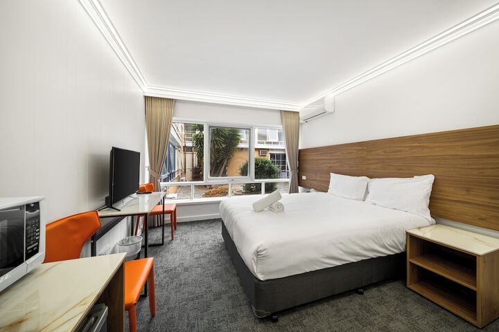 Room 5 of 22