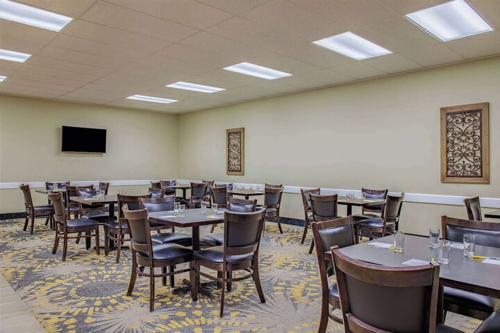 Breakfast/Coffee Service 39 of 46