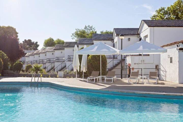 Hotel Pool