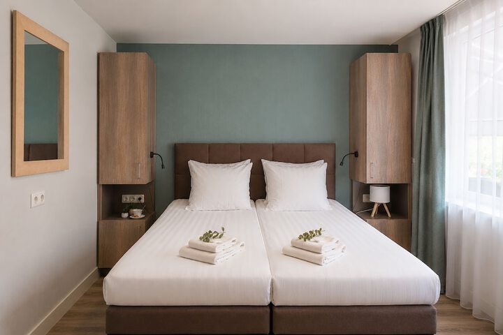 Room 3 of 54