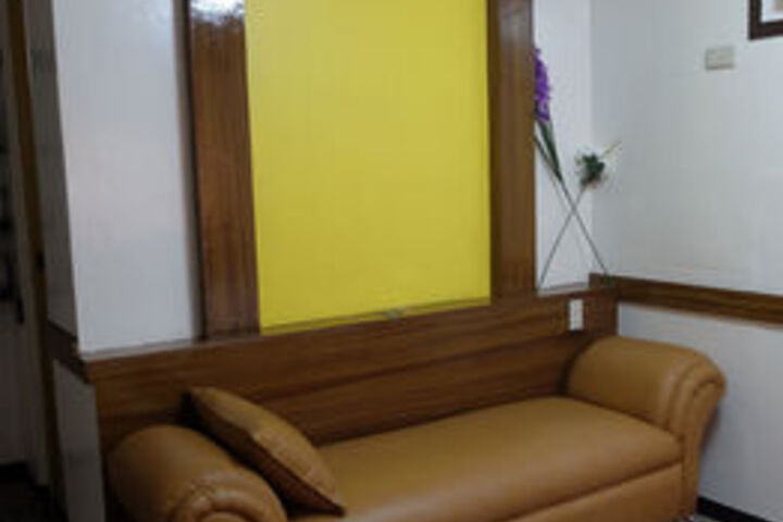 Room 43 of 68