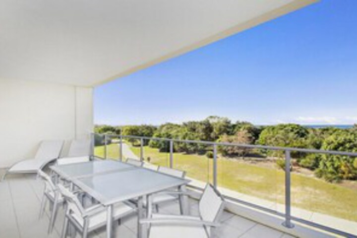 Terrace/Patio 2 of 8