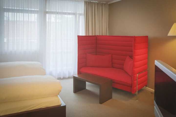 Room 19 of 42