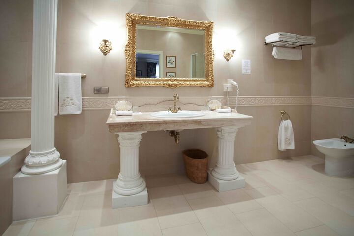 Bathroom Interior Photo