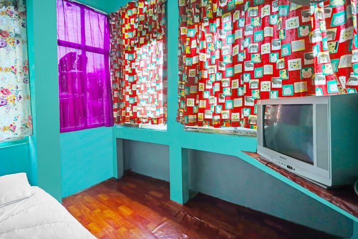 Room 6 of 20