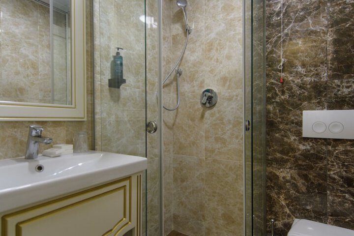 Room 18 of 52