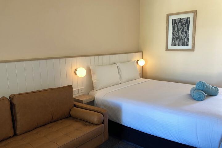 Room 4 of 26