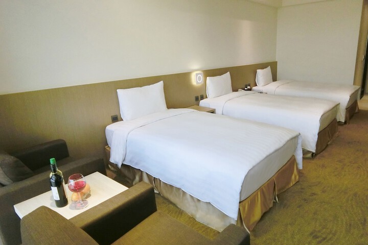 Room 8 of 58