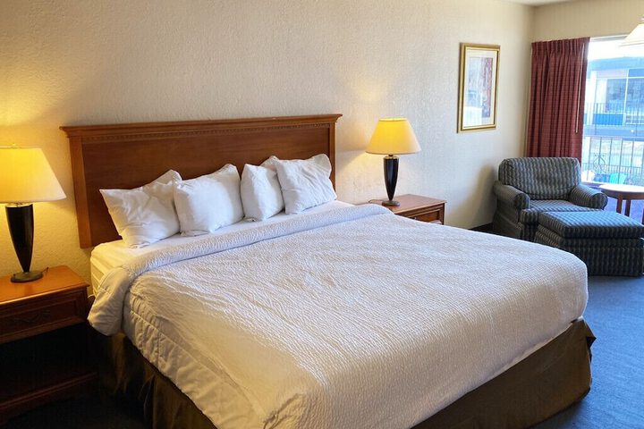 Room 1 of 24