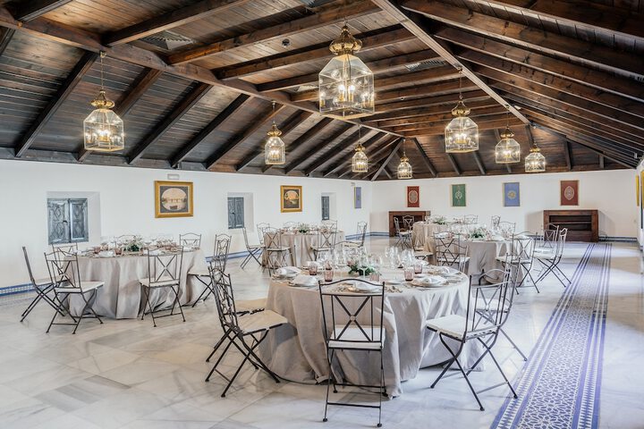 Banquet hall