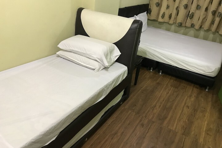 Room 18 of 63