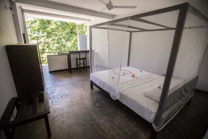 Room 6 of 23