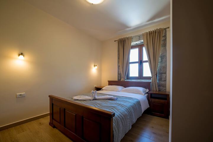 Room 14 of 53