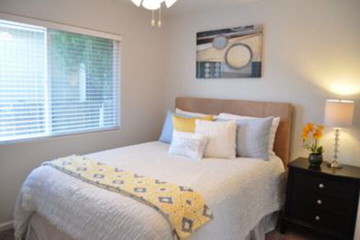 Room 17 of 42
