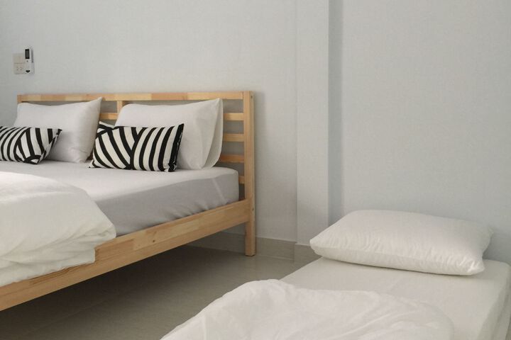 Room 16 of 28